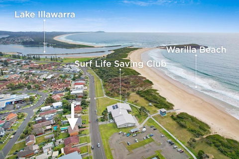 Family Getaway Opposite Warilla Beach - Accommodation Broome 0