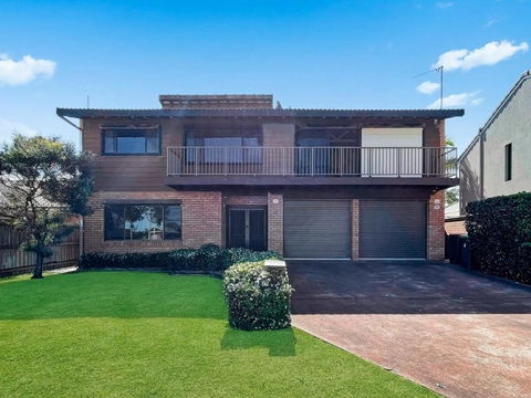 Family Getaway Opposite Warilla Beach - Accommodation Broome 4
