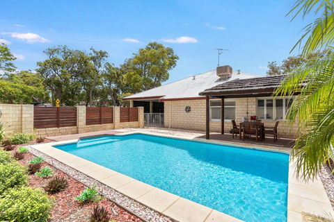 Family Haven Pool & Estuary Views - Accommodation Broome 0