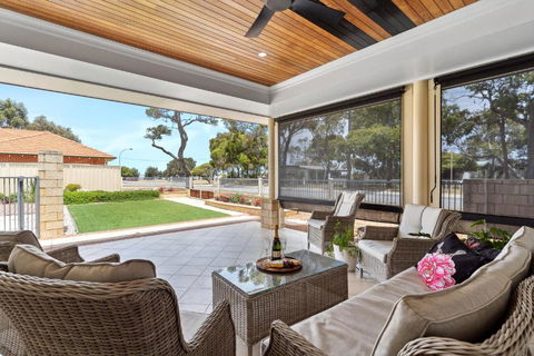 Family Haven Pool & Estuary Views - Accommodation Broome 2