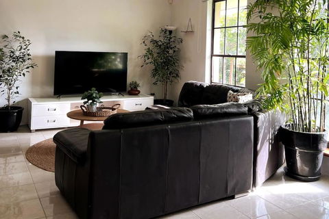 Family Home Away From Home - Accommodation Broome 2