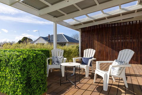 FOREST CORNER - 3 BEDROOM WEATHERBOARD, TRENTHAM - Accommodation Broome 2