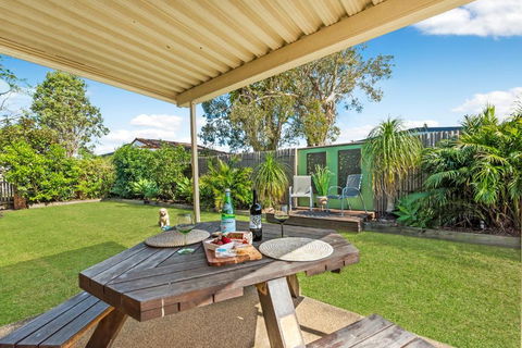 Family Coastal Getaway & Dog Welcome - Accommodation Broome 2