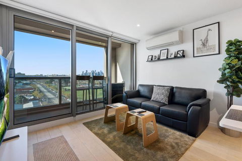 FLEMINGTON - Melbourne City Views - Accommodation Broome 1
