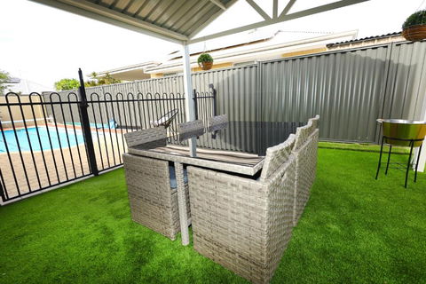 Family Holiday Home - Accommodation Broome 1