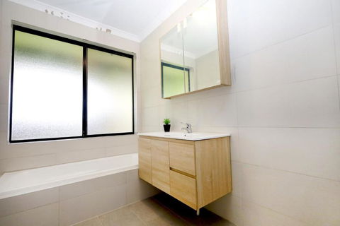 Family Holiday Home - Accommodation Broome 3