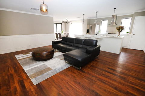 Family Holiday Home - Accommodation Broome 4