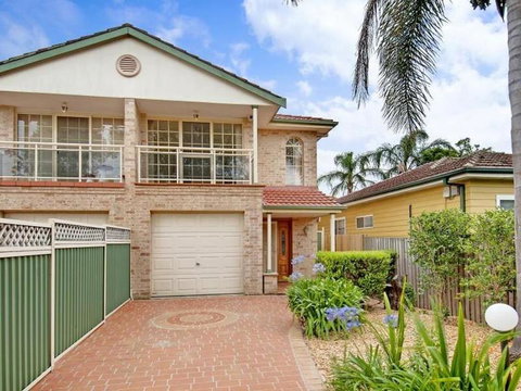 FRENCH HOUSE - Accommodation Broome 0