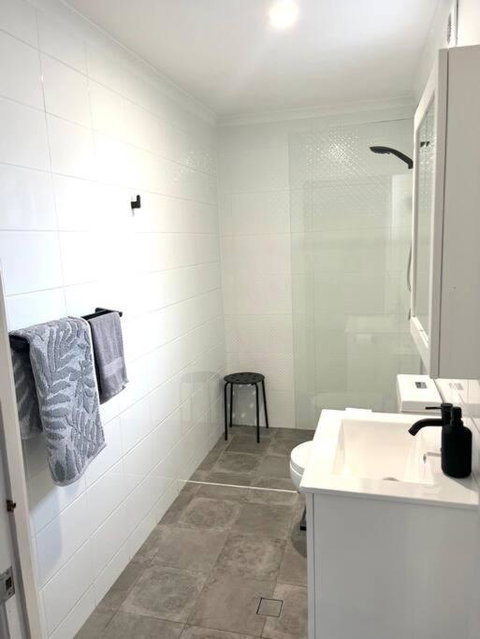 Gabba Central 2 Separate Homes 1 Block 6 Bdrms - Accommodation Broome 3