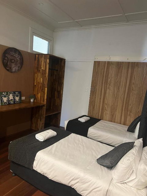 Gin Gin Budget Accommodation - Accommodation Broome 2