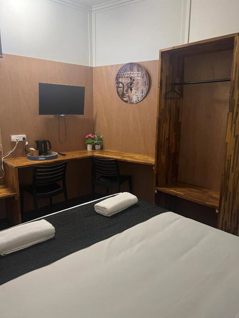Gin Gin Budget Accommodation - Accommodation Broome 0