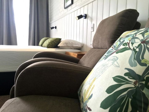 Gin Gin Village Motor Inn Motel QLD - Accommodation Broome 2