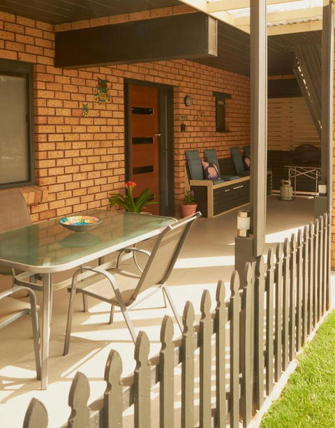 GOLDFIELDS STUDIO APARTMENT, Beaconsfield - Fully Self-contained, Air-conditioning - Accommodation Broome 1