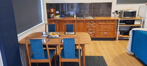 GOLDFIELDS STUDIO APARTMENT, Beaconsfield - Fully Self-contained, Air-conditioning - Accommodation Broome 3