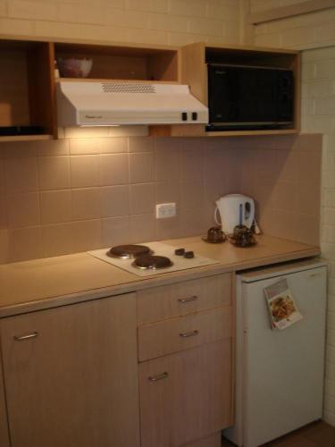 H & D Apartments - Accommodation Broome 1