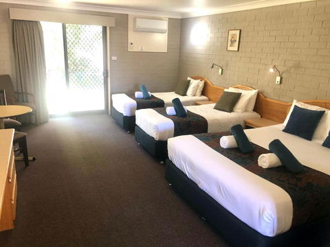 Hilltops Retreat Motor Inn - Accommodation Broome 2