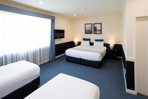 Hawkesbury Race Club Motel - Accommodation Broome 1