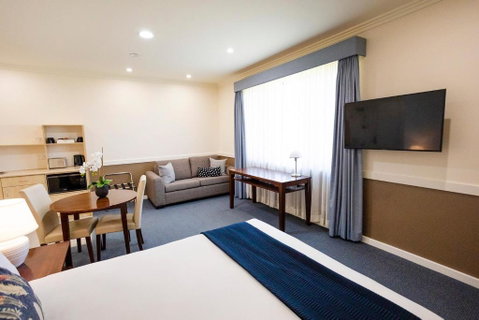 Hawkesbury Race Club Motel - Accommodation Broome 2