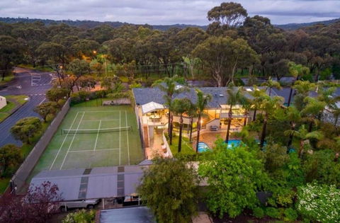 Hawthorndene Masterpiece Squash Court Pool - Accommodation Broome 0
