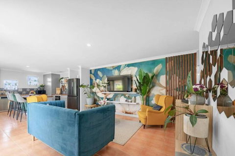 House In Ellenbrook - Accommodation Broome 0
