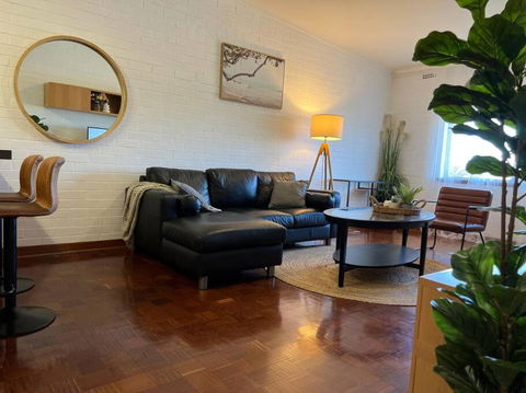 Humble & Cosy, In The Heart Of East Vic Park - Accommodation Broome 0