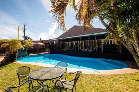 Hotel Settlers - Accommodation Broome 0