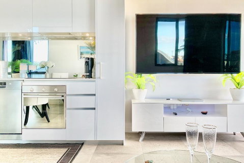 AdriaticBlu Luxe 2 Bed Apartment With Stunning Ocean Views - Accommodation Broome 2