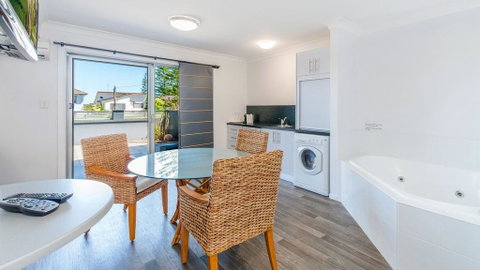 Adrift Apartments - Accommodation Broome 3