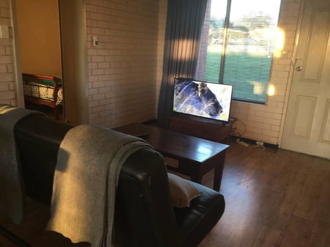 Affordable Apartment Close To City And Beaches - Accommodation Broome 2