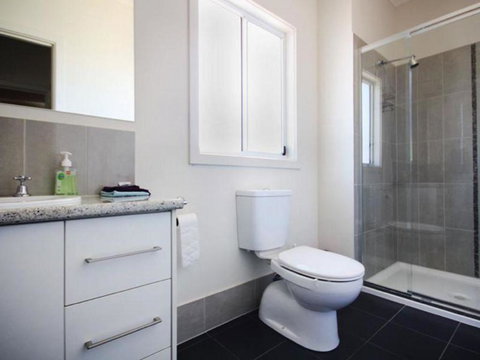 Agape Holiday Home - Accommodation Broome 3