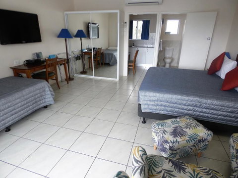 Airlie Court Units - Accommodation Broome 1