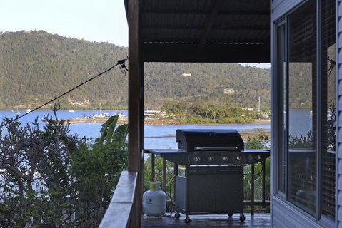 Airlie Getaway - Airlie Beach - Accommodation Broome 1