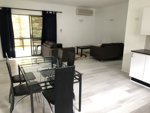 Airlie Getaway Unit 2 - Accommodation Broome 3