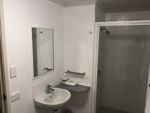 Airlie Waterfront Accommodation - Accommodation Broome 3