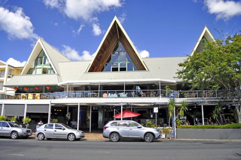 Airlie Waterfront Accommodation - Accommodation Broome 0
