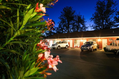 Akuna Motor Inn And Apartments - Accommodation Broome 0
