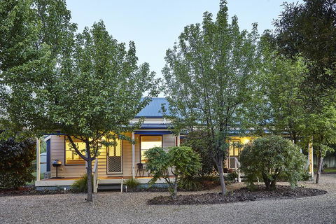 Alpine Valley Cottages - Accommodation Broome 2