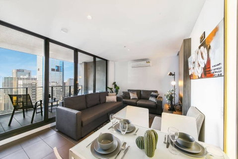 An Exquisite 2BR Apt With Stunning City Views - Accommodation Broome 2