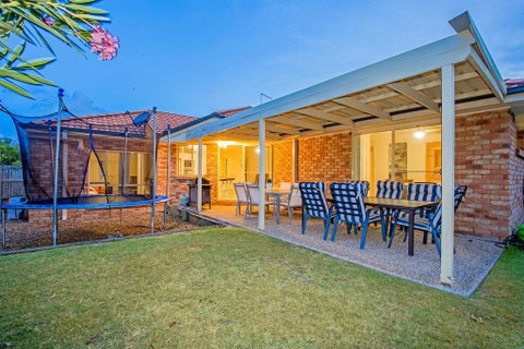 Anaheim Family Lodge By Getastay - Accommodation Broome 0