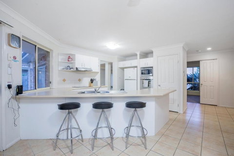 Anaheim Family Lodge By Getastay - Accommodation Broome 2