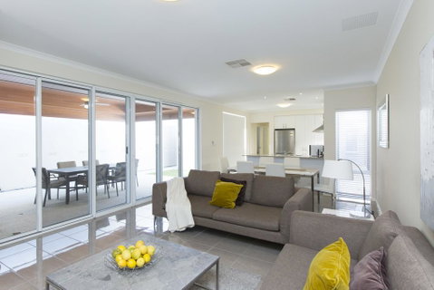 Anastasia Villa - Accommodation Broome 1