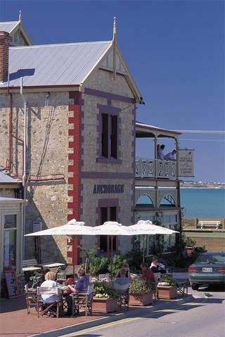 Anchorage Seafront Hotel - Accommodation Broome 3