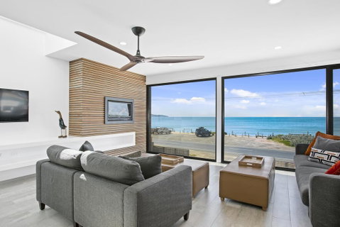 Apollo Bay Beach House - Accommodation Broome 2