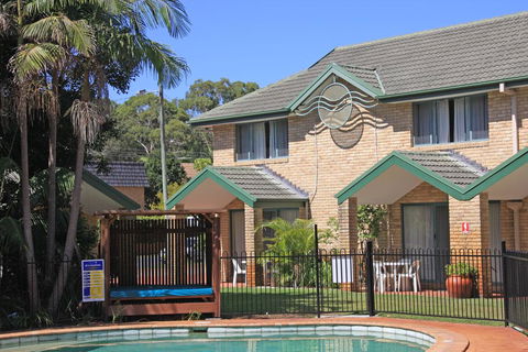 Aqua Villa Holiday Apartments - Accommodation Broome 0
