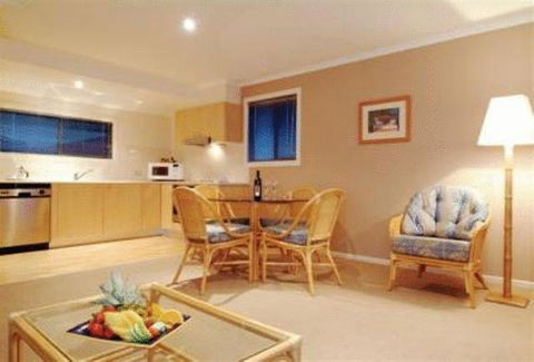 Aqualuna Beach Resort - Accommodation Broome 2