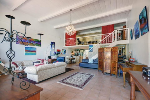 Arty Warehouse Apartment - Stroll To South Beach - Accommodation Broome 2