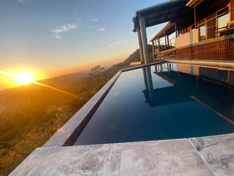 Luxurious Hinterland Guest House With HEATED POOL Sleeps 10 Brisbane Scenic Rim Gold Coast - Accommodation Broome 3
