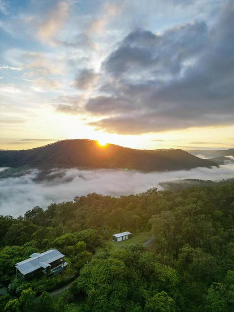 Luxurious Hinterland Guest House With HEATED POOL Sleeps 10 Brisbane Scenic Rim Gold Coast - Accommodation Broome 0