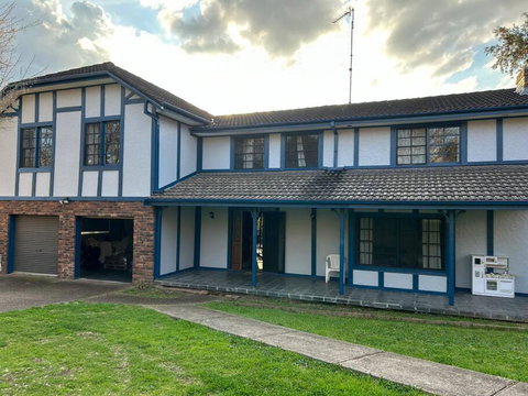 Luxury House 5 Bedrooms - Accommodation Broome 0