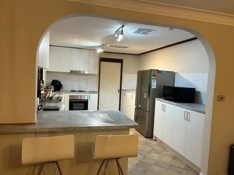 Luxury House 5 Bedrooms - Accommodation Broome 1